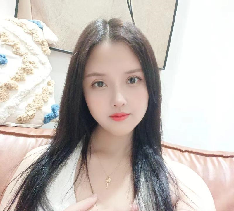 宝安大胸李一桐