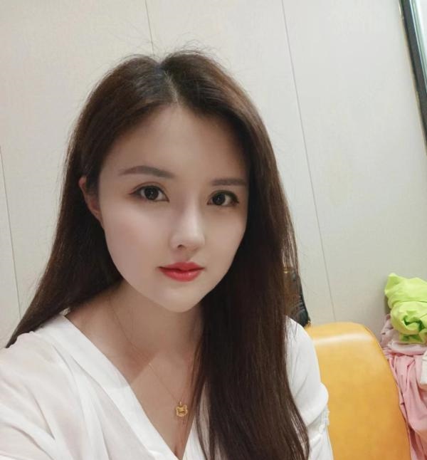 宝安大胸李一桐