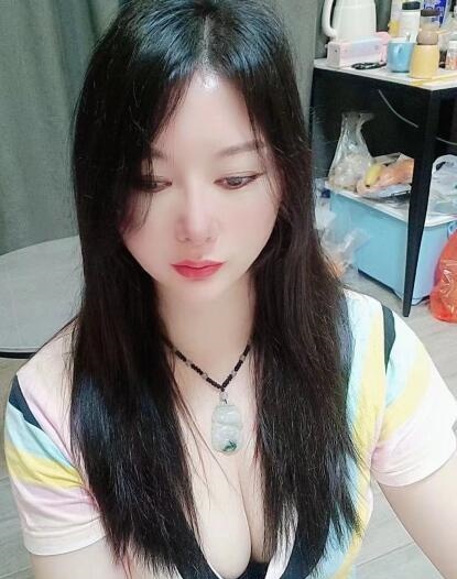 风骚的大奶少妇
