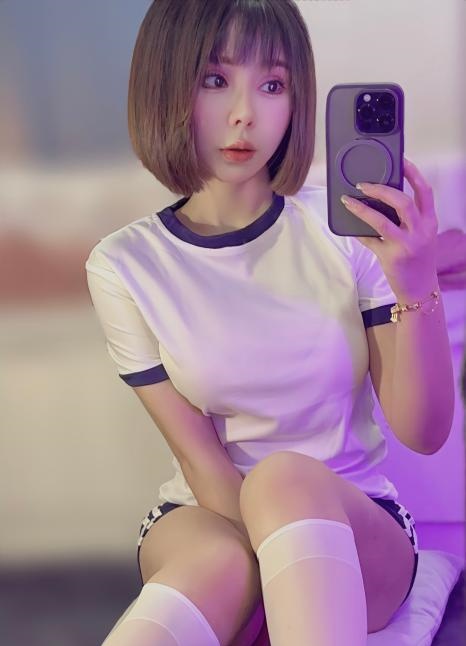 福田短发天花板妮妮