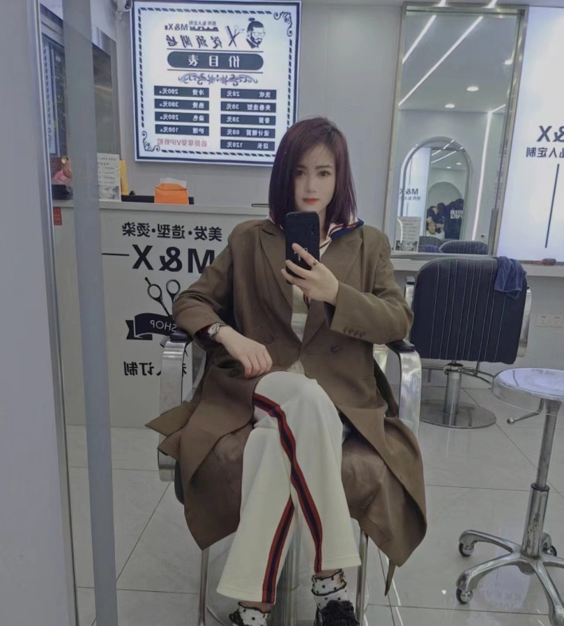 秦淮漂亮小姐姐