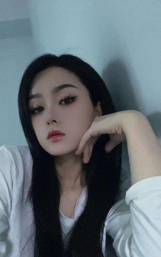 龙华嫩妹
