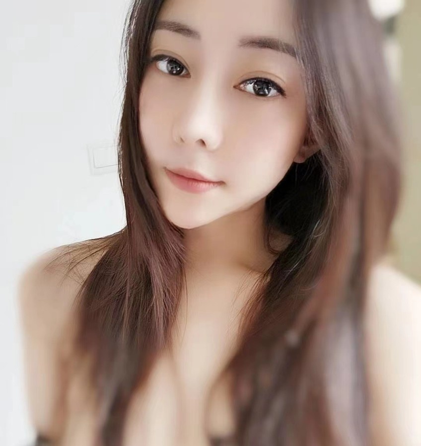 大美妞小妖