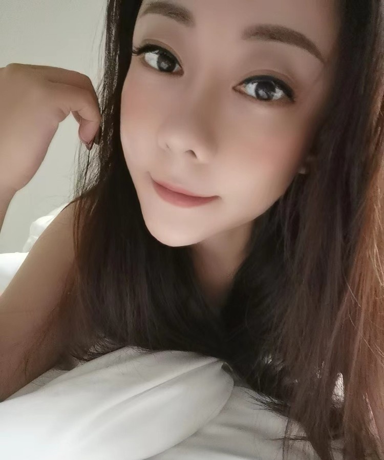 大美妞小妖