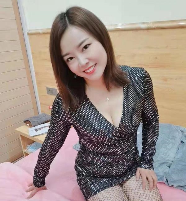 制服泻火熟女