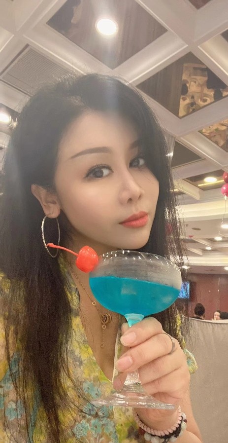 本土口含乳蛋熟女
