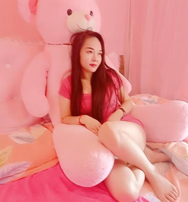 翘臀欲女小丽