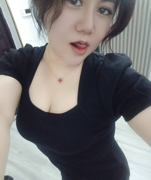 东门少妇曼曼