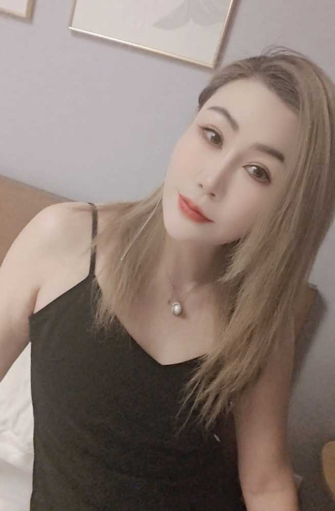 津南双飞黑白姐妹