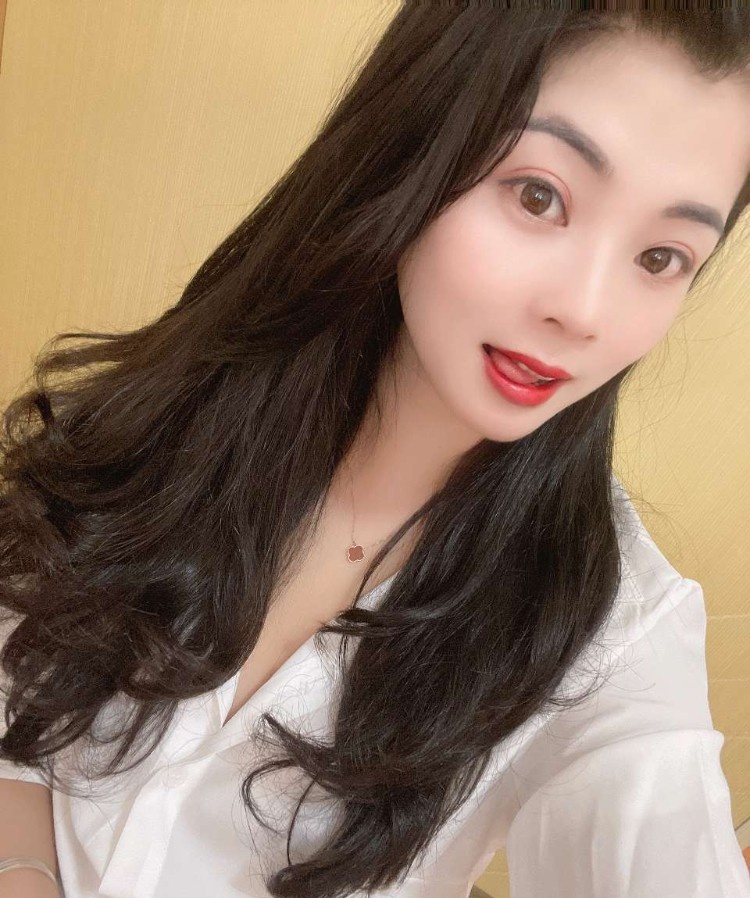 龙华性感女神