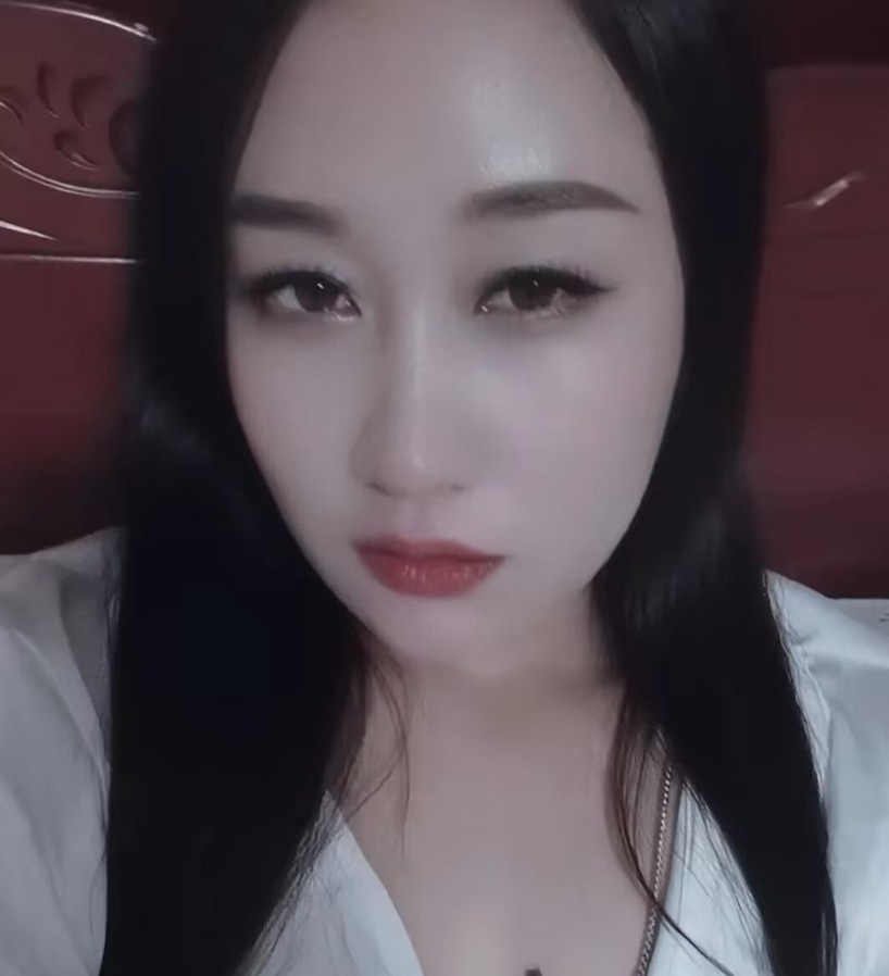 南通大奶制服少妇
