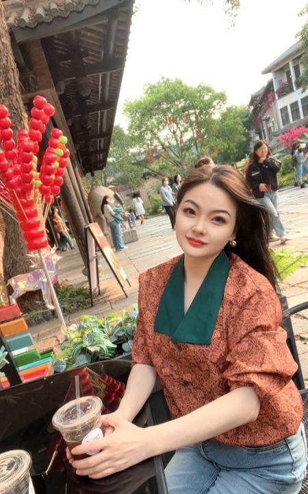 大胸虎牙妹文文