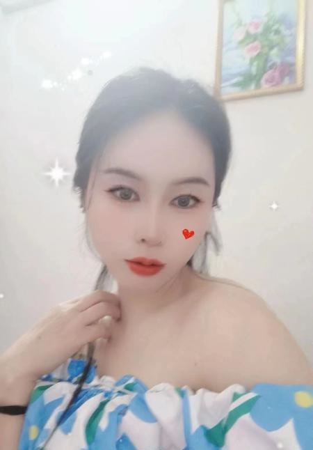 妖娆的大奶幺妹