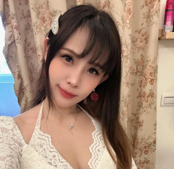 普陀居家美少妇蜜桃