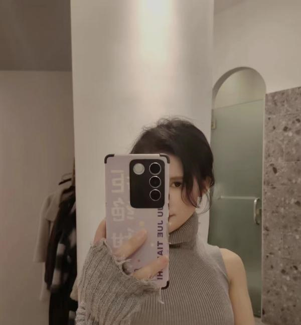 东站普拉提小姐姐