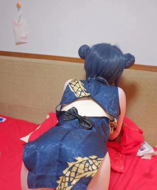 建邺粉白白虎妹妹