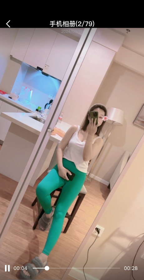 大胸小姐姐