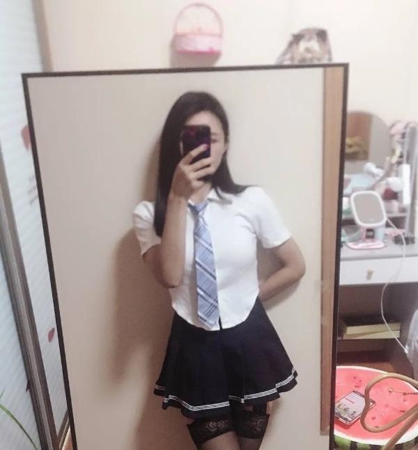 性感少妇梦倩