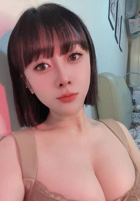 大奶风骚艾琳