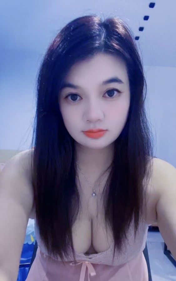 南山巨乳服务系小妤
