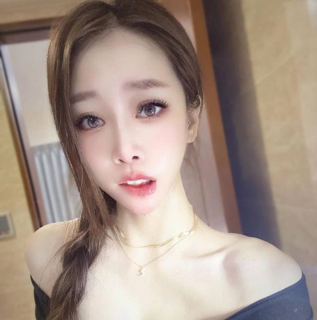 锦江肥臀潮喷妹瑶瑶
