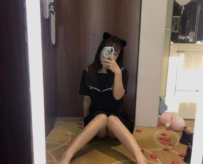 性感年轻西西