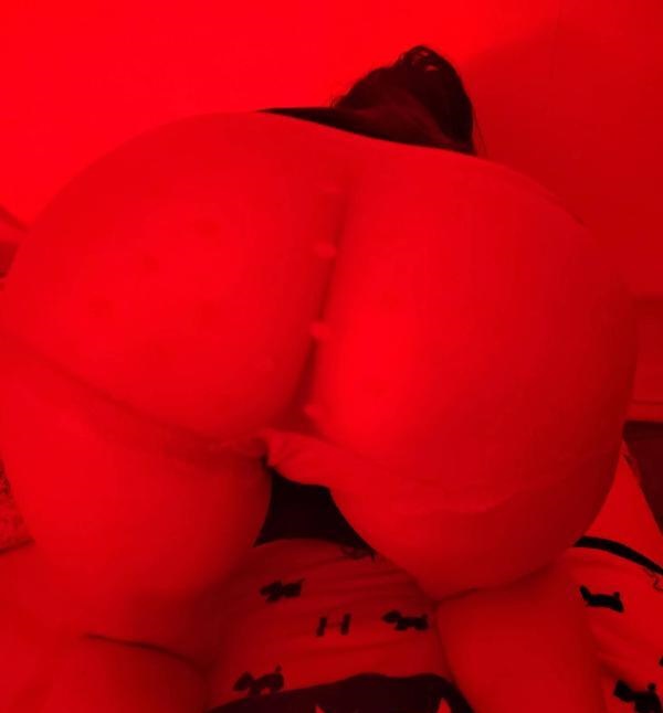大奶肥臀骚妇