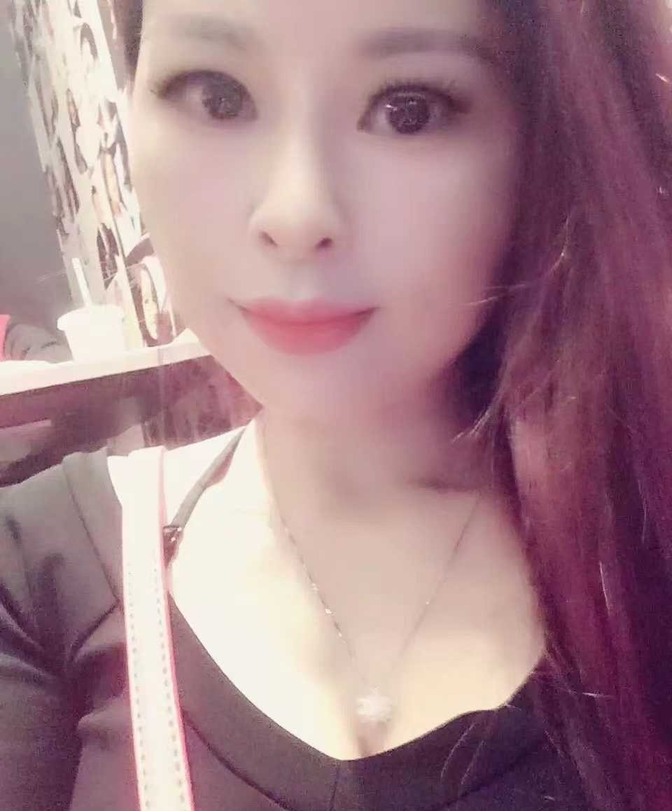 大胸妹子会所服务