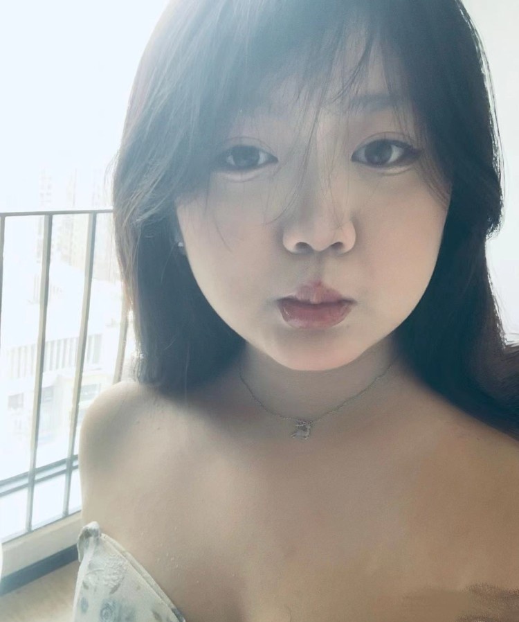 嫩嫩 08年妹子