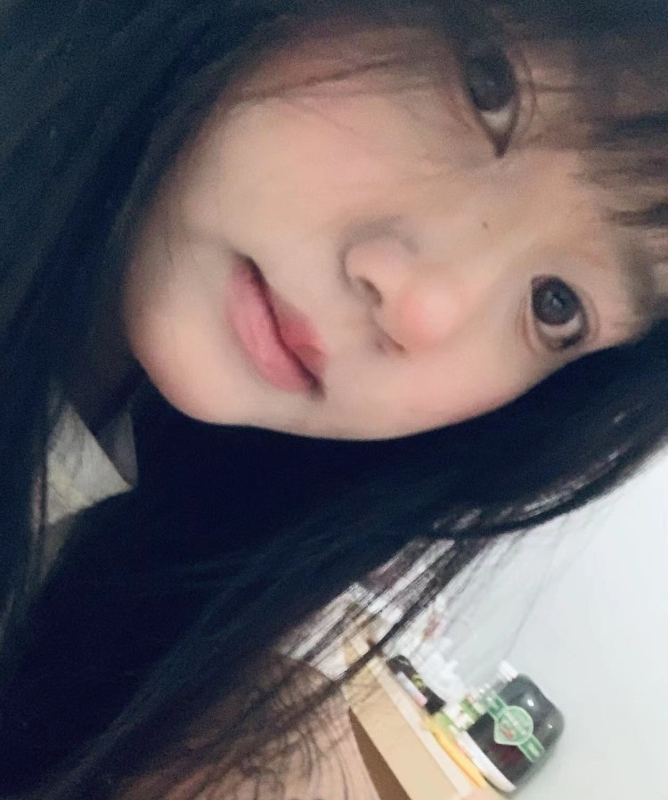 嫩嫩 08年妹子