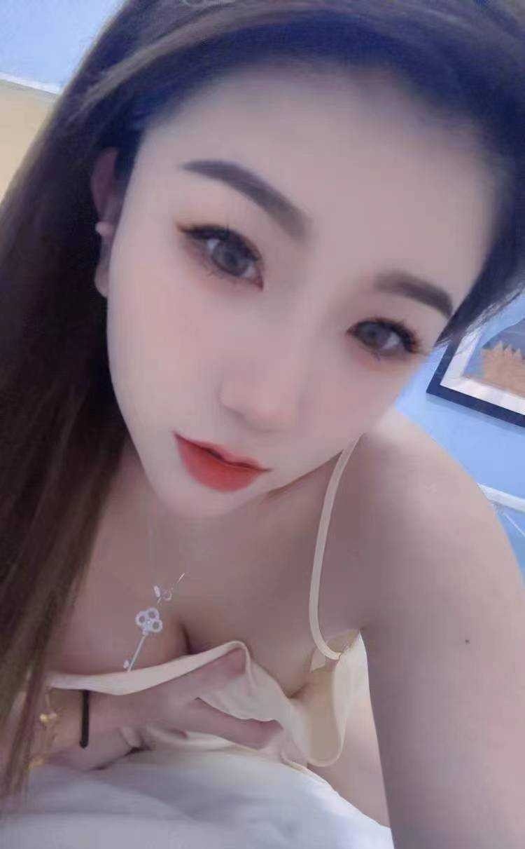 极品艳凤，凶器逼人