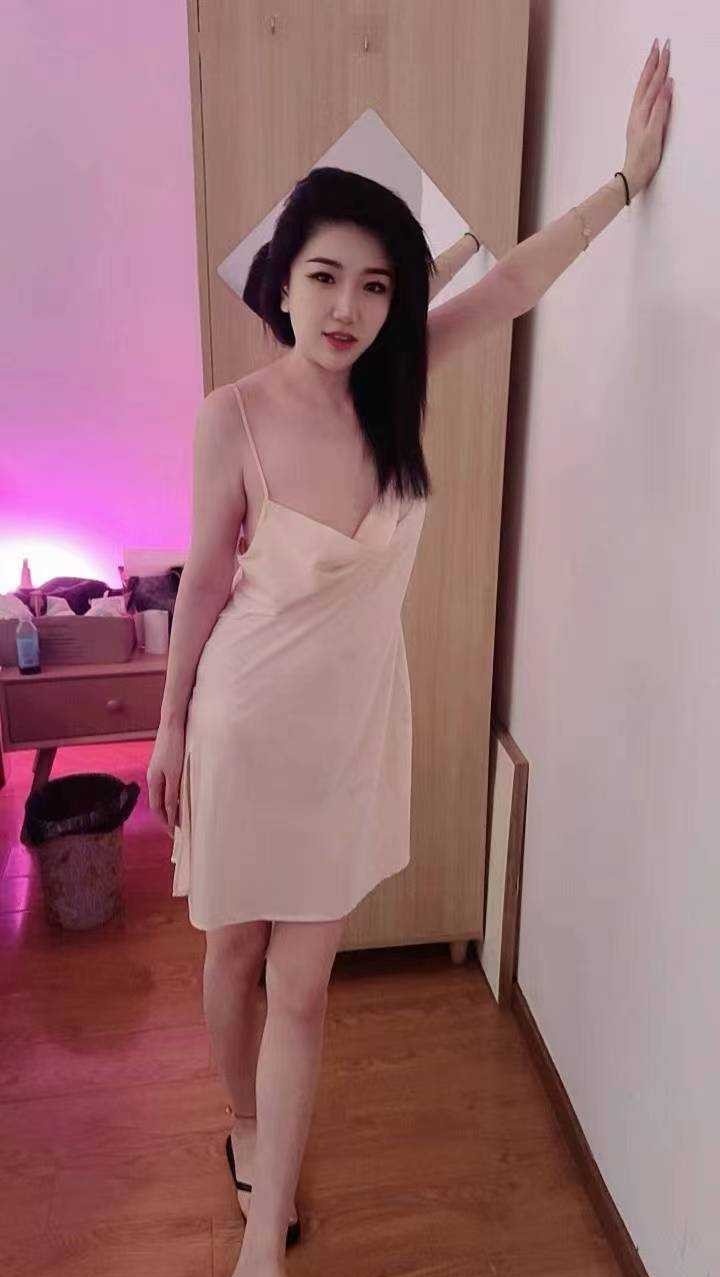 极品艳凤，凶器逼人