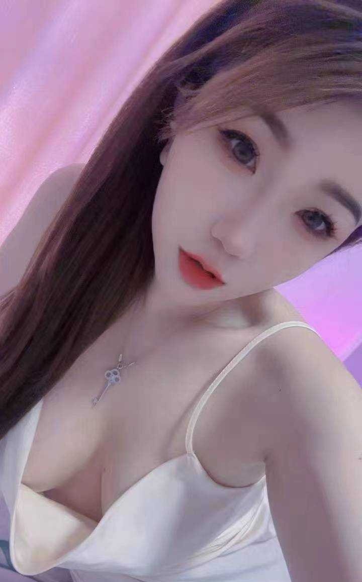 极品艳凤，凶器逼人