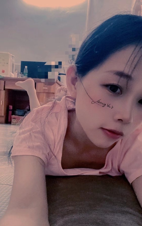 南京00后麒麟妹