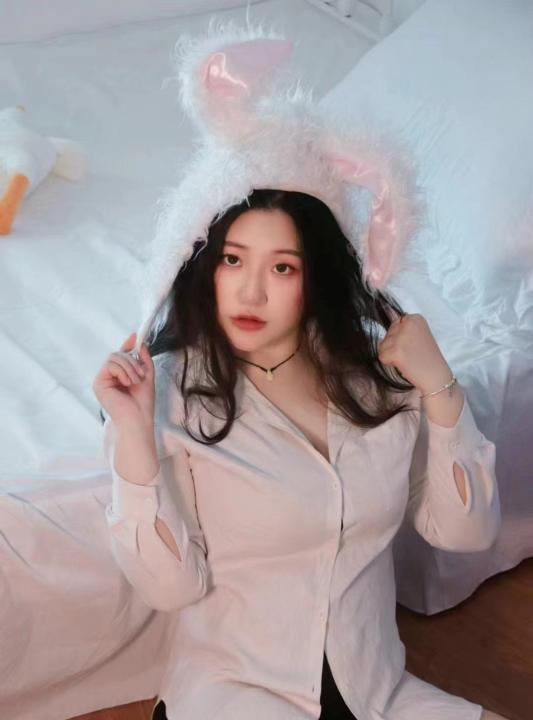 兼职巨乳小倩