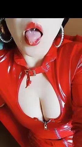 丝足风骚小媳妇