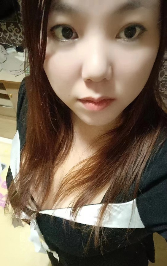 西青大胸妹