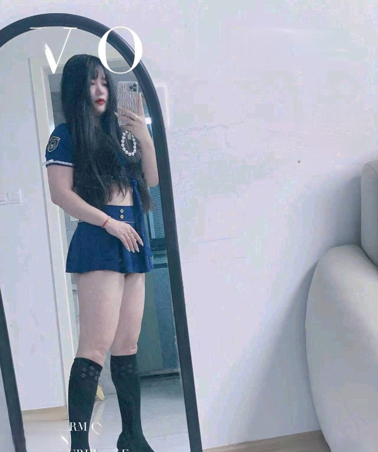张家港丰满小姐姐