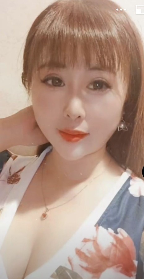 漂亮的丰满大姐姐