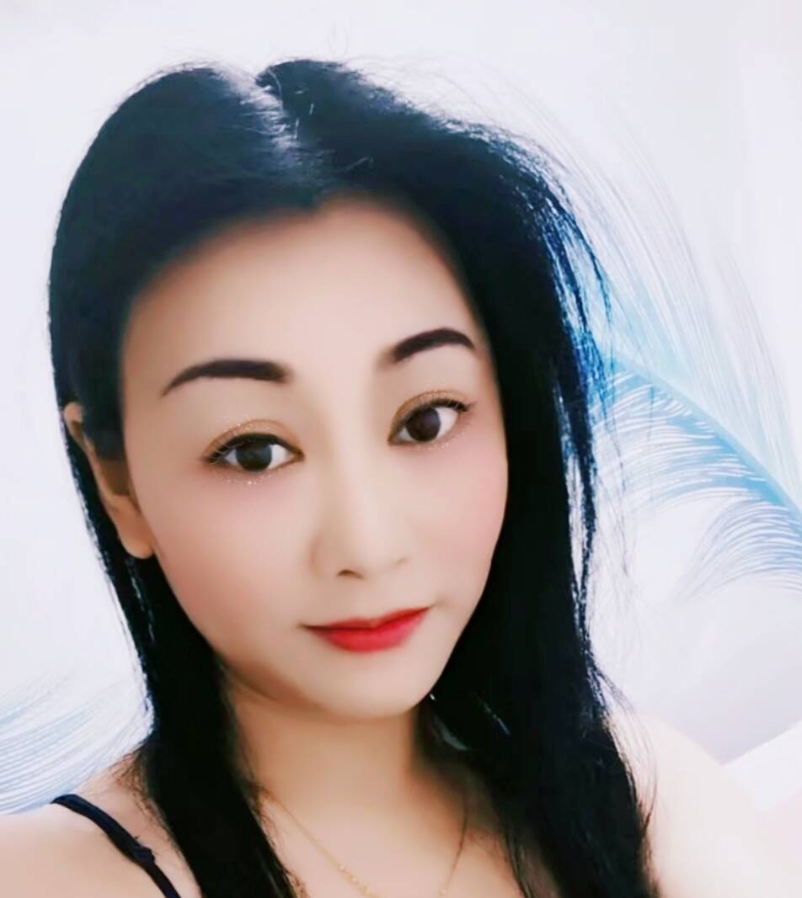双龙大道身材匀称少妇