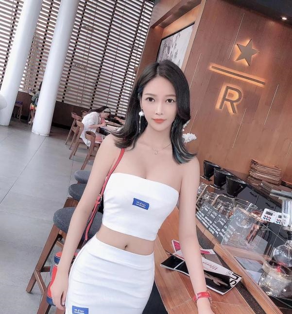 骚女少妇服务控