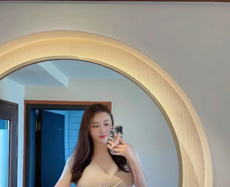 二刷肥臀大奶娜娜