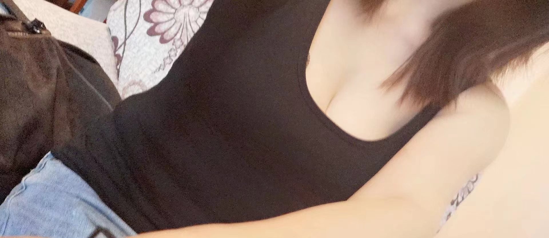 花牌坊地铁站少妇