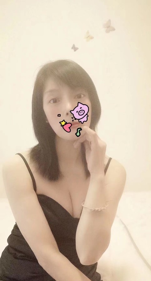 花牌坊地铁站少妇