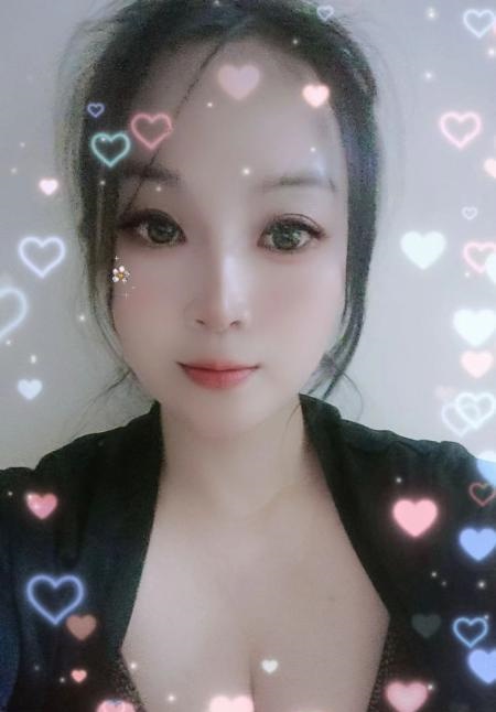 微胖大奶表妹