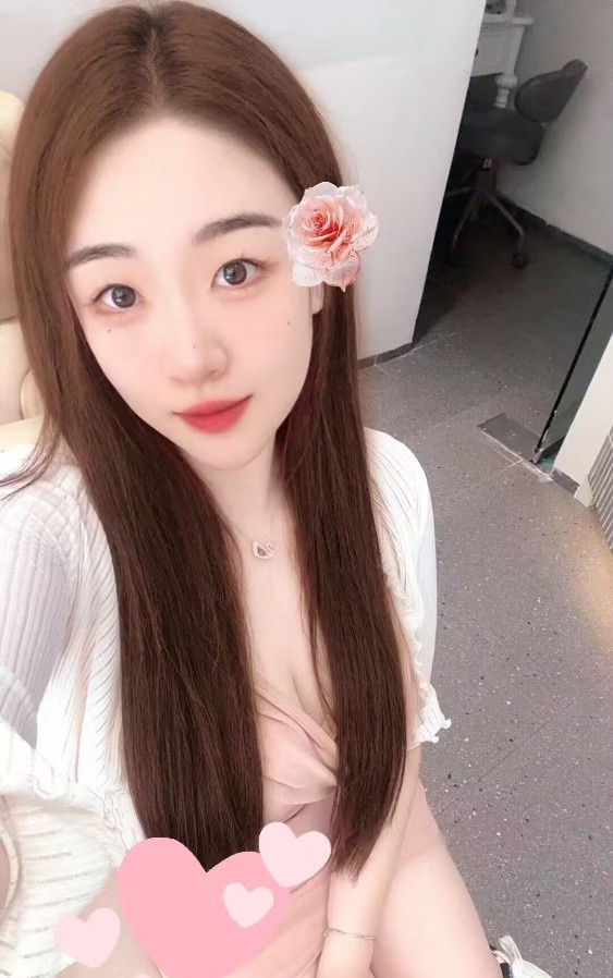 36F大奶美女