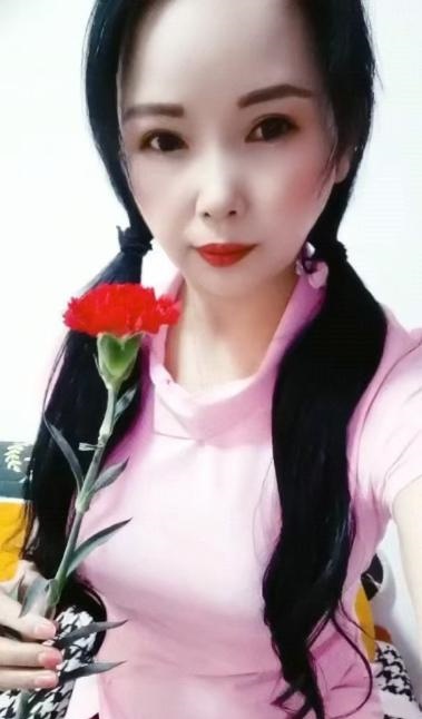 龙华深圳北小姐姐