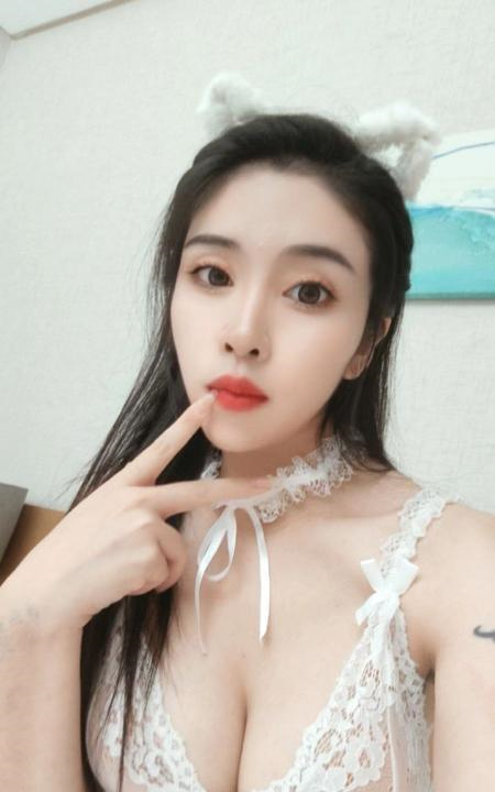颜射大胸少妇