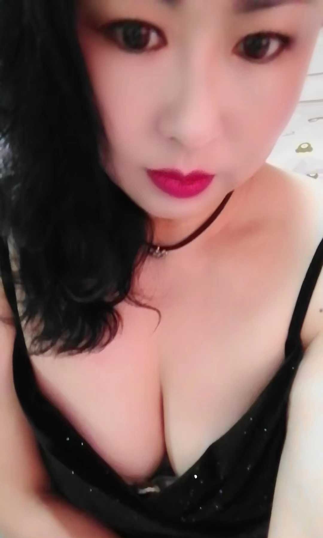 妩媚的东北小女人