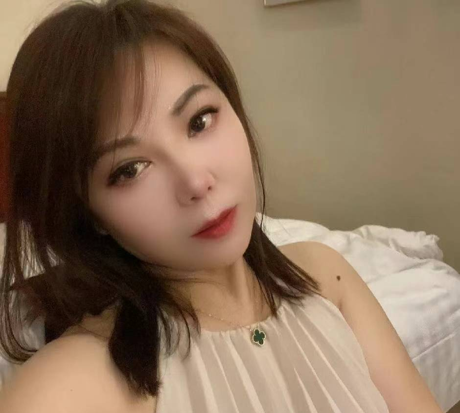 北宁湾爆乳AV妈妈